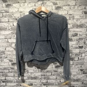 EUC Avec Les Filles Women's Gray Cropped Hoodie with Front Pocket Size XS